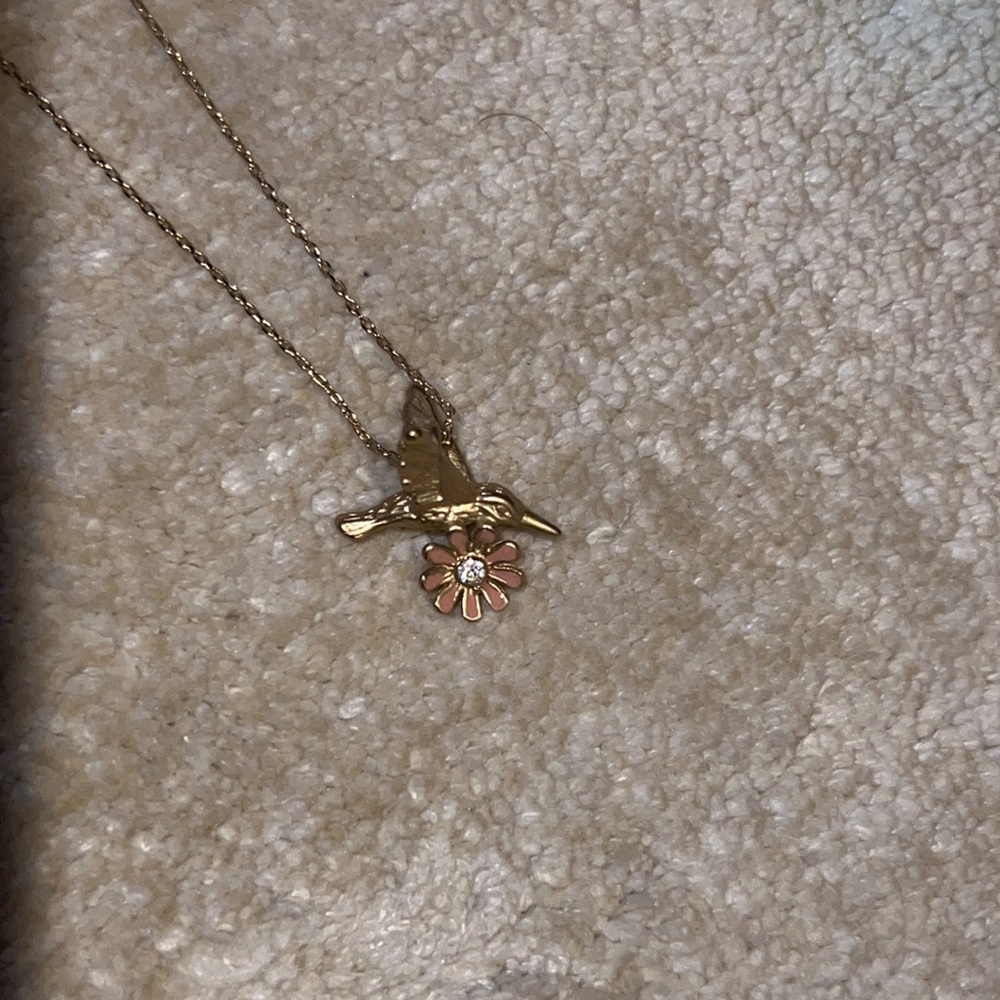 Hummingbird necklace in gold